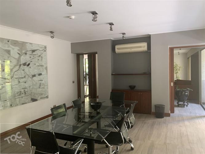 AMOBLADO en MODERNO edificio con Excelentes areas comunes, ESTACIONAMIENTO incluido, Gasto común BAJO! departamento IDEAL PARA EJECUTIVOS DE ALTO CARGO