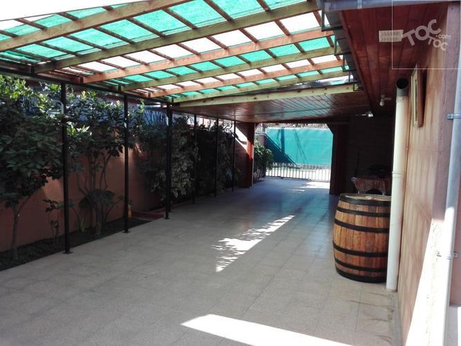 HERMOSA CASA EN PADRE HURTADO