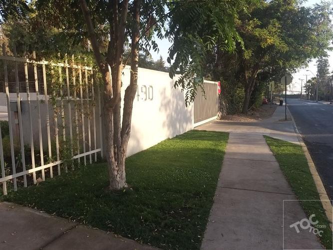Las Pircas // Colegio Highlands