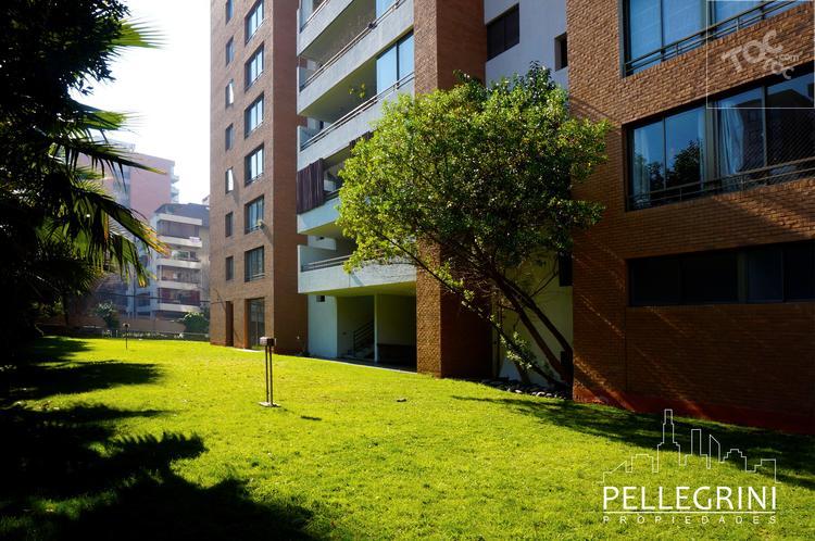 Marchant Pereira 2 dormitorios 2 baños gran terraza 76m2 vista despejada