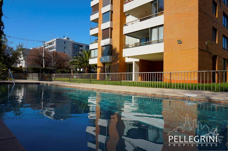 Marchant Pereira 2 dormitorios 2 baños gran terraza 76m2 vista despejada
