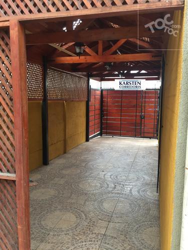 ARRIENDO CASA DE DOS PISOS CON 3D 1B EN COMUNA DE QUILICURA / VILLA LOS ADOBES