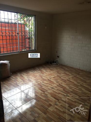 ARRIENDO CASA DE DOS PISOS CON 3D 1B EN COMUNA DE QUILICURA / VILLA LOS ADOBES
