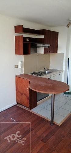 ARRIENDO DEPARTAMENTO EN UN OCTAVO PISO DE 1D 1B DE 26 M2 APROX. VISTA SUR PONIENTE A DOS CUADRAS DEL METRO ESTACIÓN SANTA ANA EN SANTIAGO CENTRO