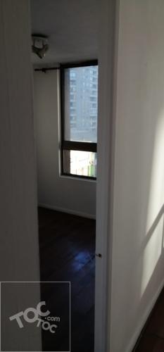 ARRIENDO DEPARTAMENTO EN UN OCTAVO PISO DE 1D 1B DE 26 M2 APROX. VISTA SUR PONIENTE A DOS CUADRAS DEL METRO ESTACIÓN SANTA ANA EN SANTIAGO CENTRO