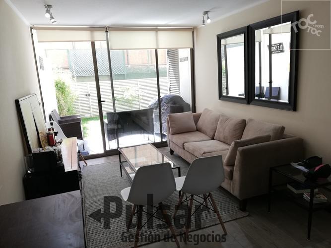 Departamento en Nuñoa con patio privado
