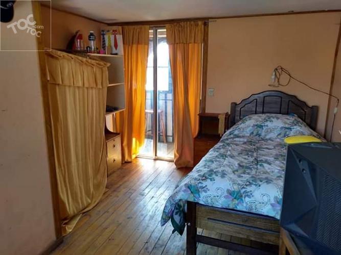 Se vende amplia casa en El Bosque
