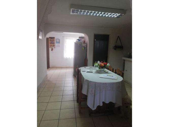 HERMOSA Y AMPLIA CASA A PASOS DEL CENTRO DE ALTO HOSPICIO