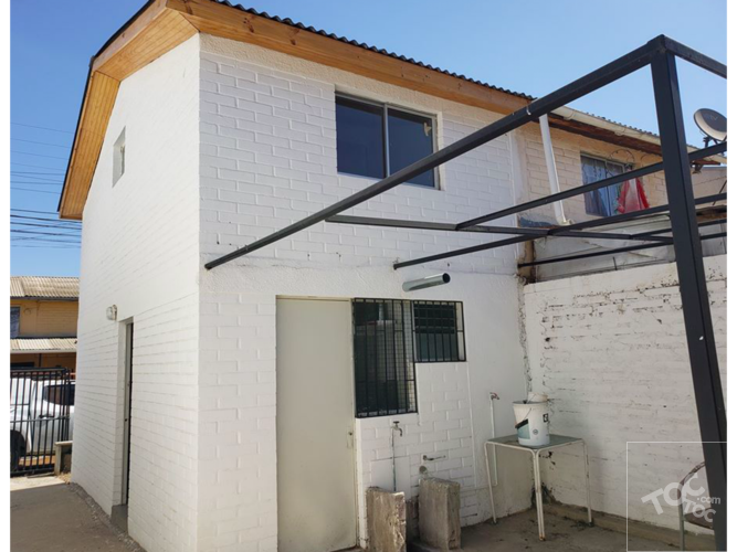 Casa 2D buena ubicación en Villa alemana