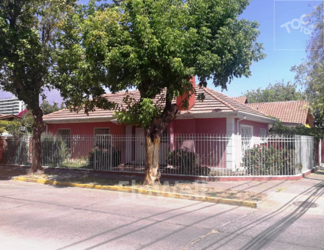 CASA esquina Ñuñoa