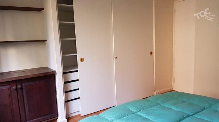 Arriendo depto. 2 dormitorios+dormitorio y baño de servicio. Calle Luz con Riesco.
