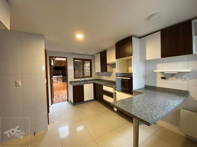 Vendo Amplia Casa Barrio Cumbres del Sur