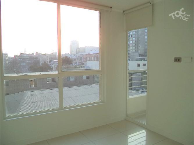 ARRIENDO METRO SANTA LUCIA / SARA DEL CAMPO / CARMEN