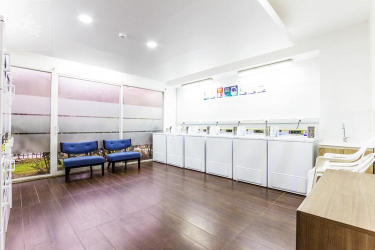 ARRIENDO METRO SANTA LUCIA / SARA DEL CAMPO / CARMEN