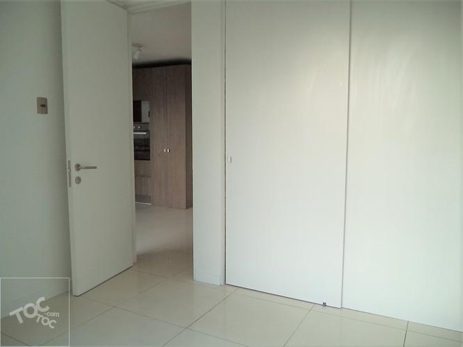 ARRIENDO METRO SANTA LUCIA / SARA DEL CAMPO / CARMEN