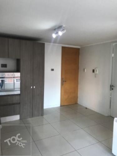 Sara del Campo 535 departamento 718 Comuna Santiago 1 Habitación y 1 Baño Metro Santa Lucia