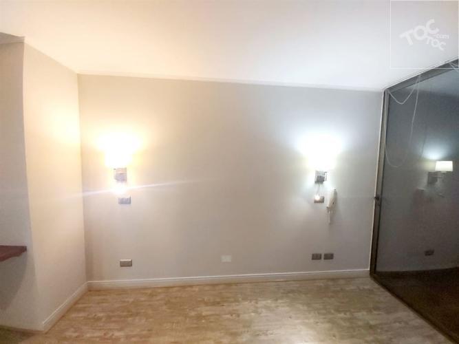 EXCLUSIVO DEPTO EXCELENTE UBICACIÓN LA GLORIA 34 PISO 17 Las Condes