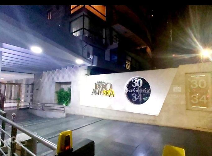 EXCLUSIVO DEPTO EXCELENTE UBICACIÓN LA GLORIA 34 PISO 17 Las Condes