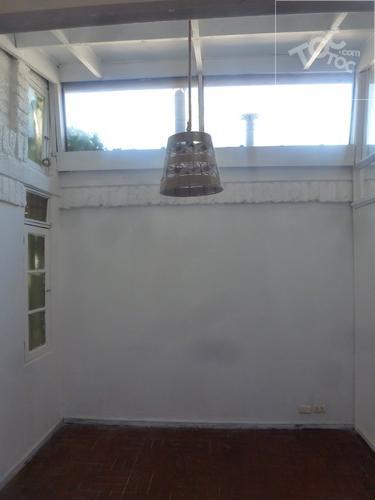 Jesús 700, La Reina, Metro Simón Bolívar, Comunidad Castillo Velasco