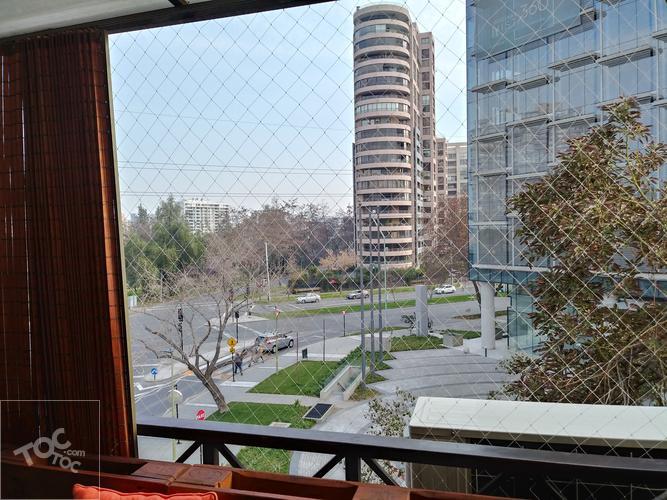 PASOS DE PARQUE ARAUCANO /2 ESTACIONAMIENTOS