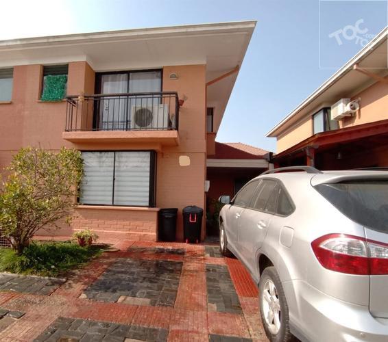 Oportunidad Amplia y cómoda Casa en Condominio Ciudad Satélite