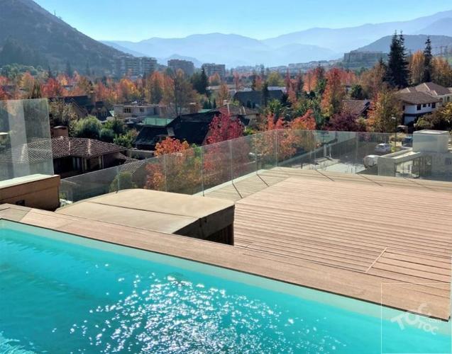 LUJOSO DEPARTAMENTO TRIPLEX CON PISCINA Y QUINCHO PRIVADO