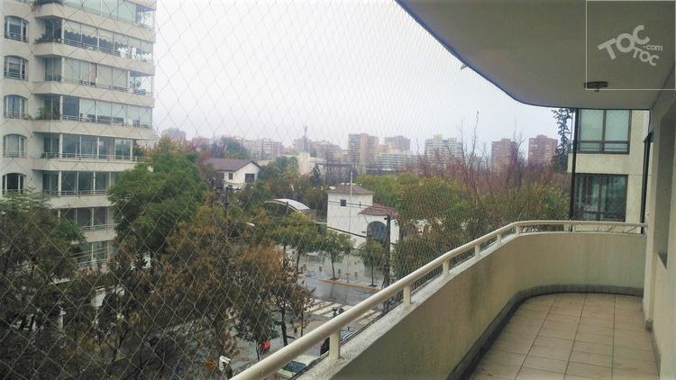 Av. Apoquindo Estadio Español Depto 80m2 3D 2B 1Estac. 1Bdga