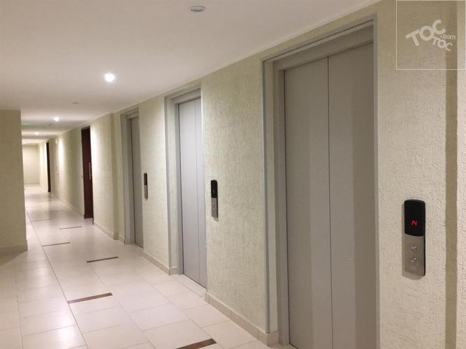 La Concepción 7633, METRO VICENTE VALDES