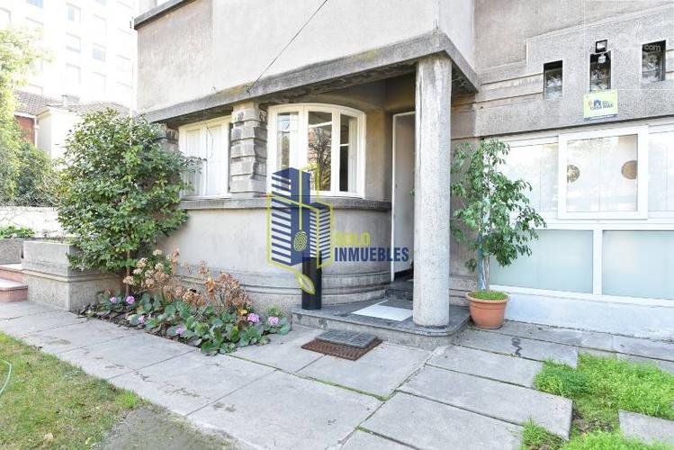 CASA CON USO COMERCIAL AV. IRARRAZABAL/METRO CHILE ESPAÑA