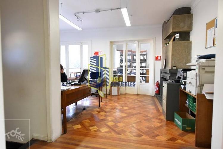 CASA CON USO COMERCIAL AV. IRARRAZABAL/METRO CHILE ESPAÑA