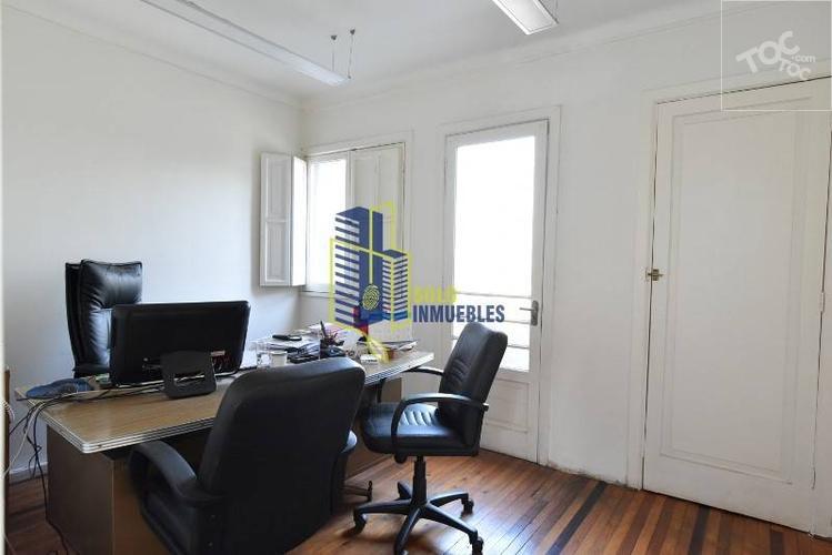CASA CON USO COMERCIAL AV. IRARRAZABAL/METRO CHILE ESPAÑA