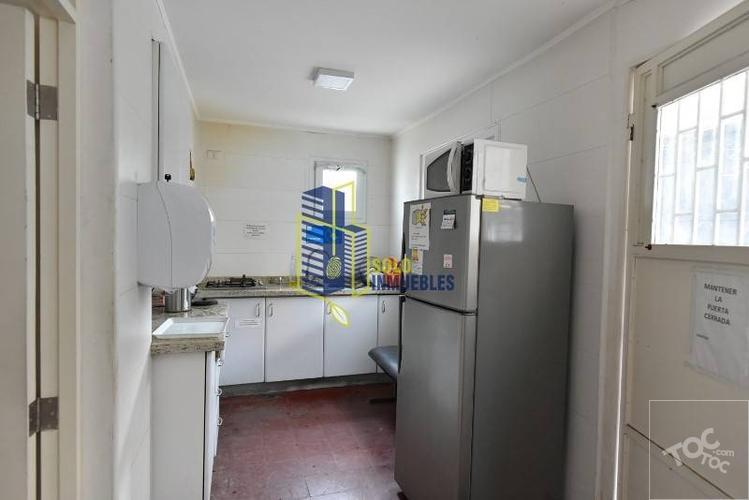 CASA CON USO COMERCIAL AV. IRARRAZABAL/METRO CHILE ESPAÑA