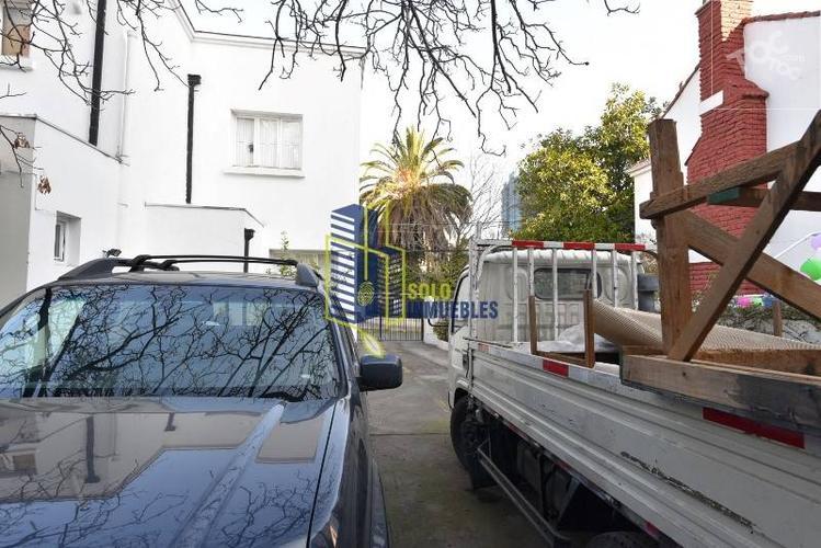 CASA CON USO COMERCIAL AV. IRARRAZABAL/METRO CHILE ESPAÑA