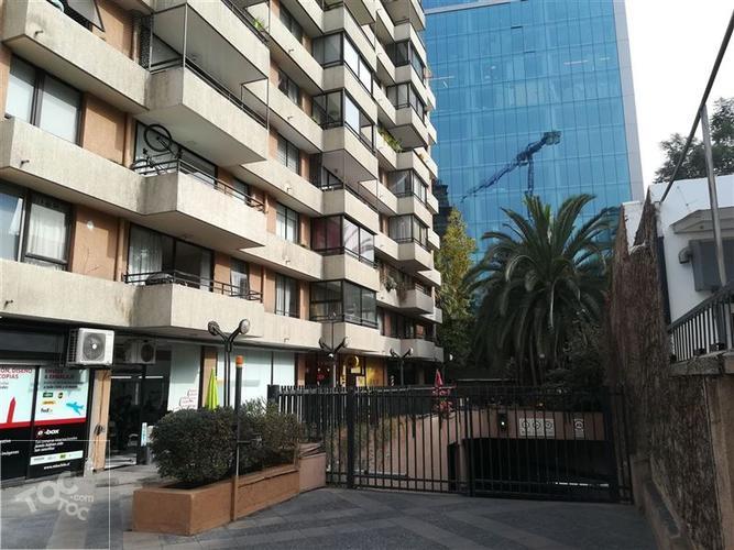 Metro Los Leones, General Holley Providencia