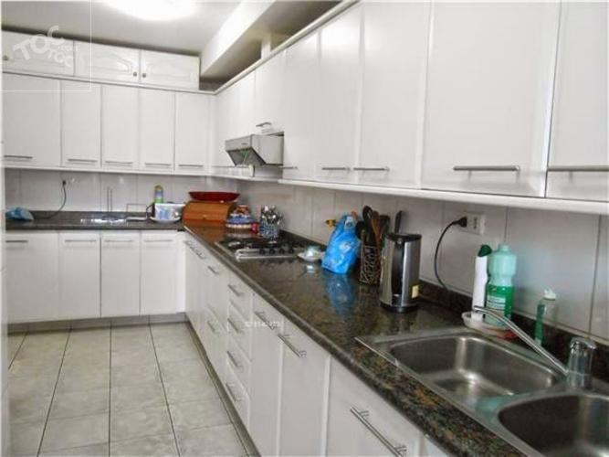 Departamento 4 dormitorios, 2 estacionamientos y bodega