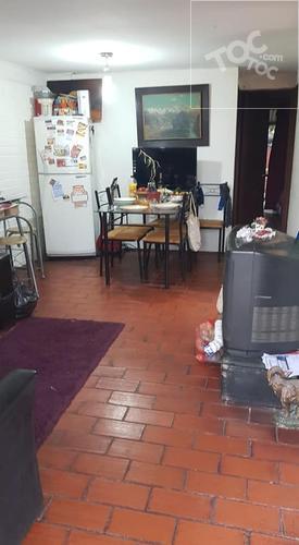 Casa 3 dormitorios, 1 baño, 2 estacionamientos, cerca Mall Plaza Tobalaba