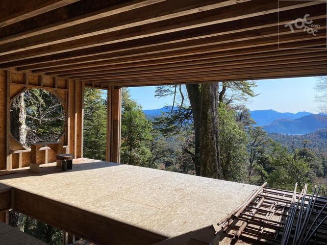 Casa en venta en Huilo Huilo. Inigualable ubicación inmersa entre árboles gigantes en la mágica y espectacular naturaleza .
