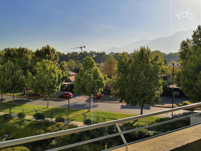 Mar Tirreno 3360, Metro Quilín y Mall Quilín