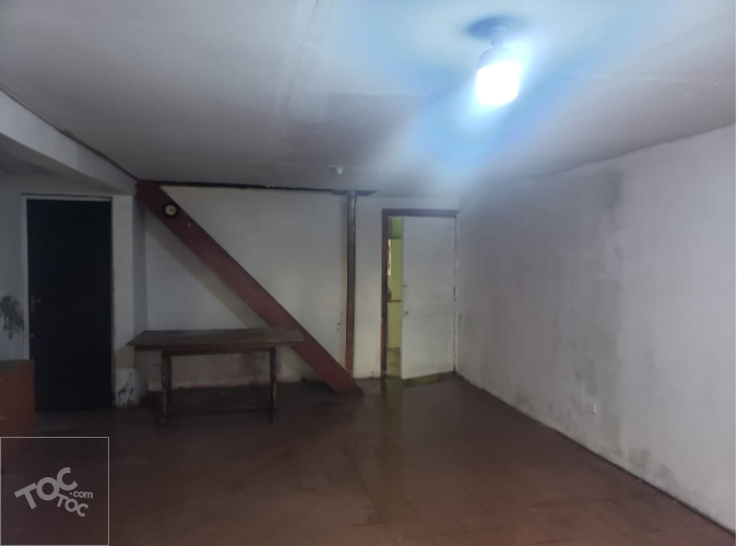 Casa en Avenida Carrascal cerca de Neptuno