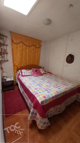 Casa en Venta 3D- 1B a cuadras del metro Elisa Correa