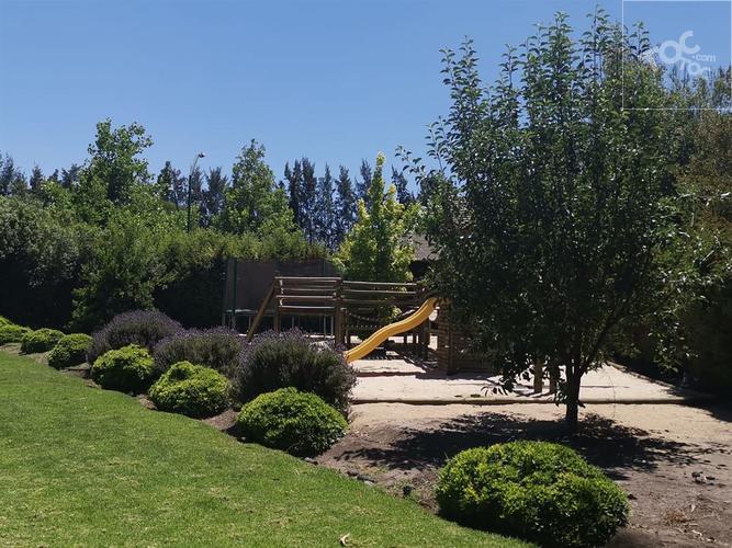 Condominio El Algarrobal 2 de Chicureo Colina