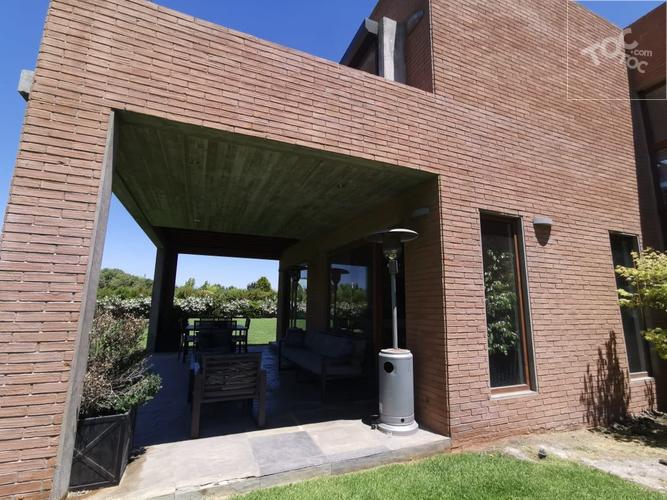 Condominio El Algarrobal 2 de Chicureo Colina