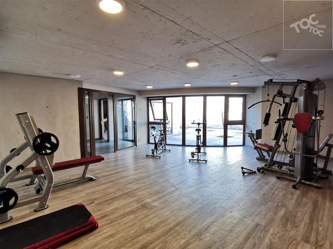 Townhouse / Av. Del Valle
