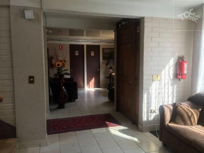 HOTEL, METRO U.L.A., SANTIAGO CENTRO