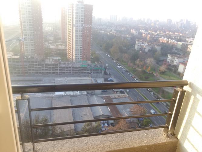 San Eugenio 1551, Ñuñoa frente al metro y parque 1D+1B