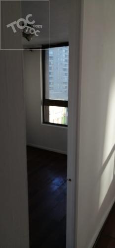 ARRIENDO DEPARTAMENTO EN PISO 8 DE 1D 1B DE 26 M2 APROX VISTA SUR PONIENTE A DOS CUADRAS DEL METRO ESTACIÓN SANTA ANA EN SANTIAGO CENTRO / DISPONIBLE