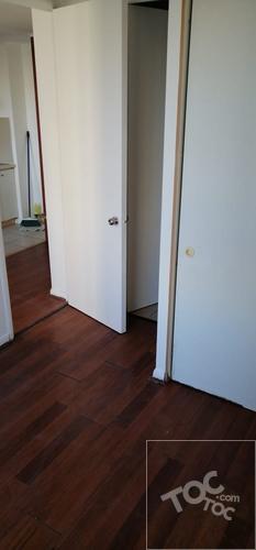 ARRIENDO DEPARTAMENTO EN PISO 8 DE 1D 1B DE 26 M2 APROX VISTA SUR PONIENTE A DOS CUADRAS DEL METRO ESTACIÓN SANTA ANA EN SANTIAGO CENTRO / DISPONIBLE