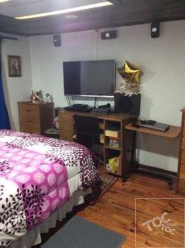 Casa esquina en buen estado, con pequeño bazar en funcionamiento, Maipú.