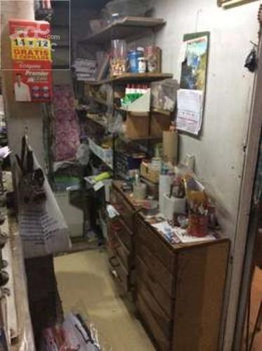 Casa esquina en buen estado, con pequeño bazar en funcionamiento, Maipú.