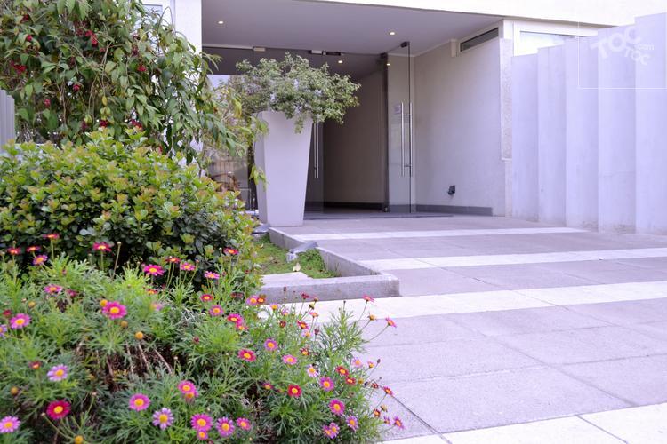 LA OPORTUNIDAD QUE USTED ESPERABA!! EXTRAORDINARIO DEPARTAMENTO EN LAS CONDES….. Y ES UN SIMONETTI!!